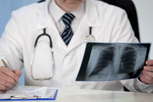 Indemnización por problemas pulmonares causados por el trabajo